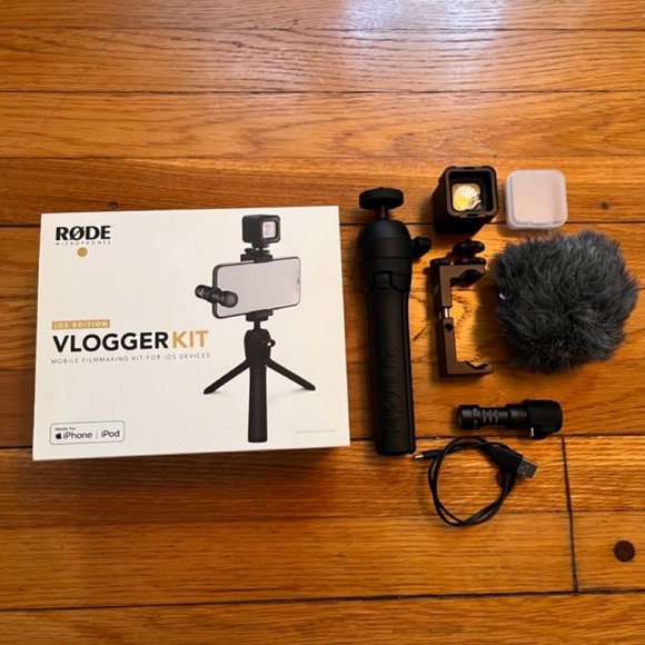 Rode Vlogger Kit for iOS - Picture 1 of 2
